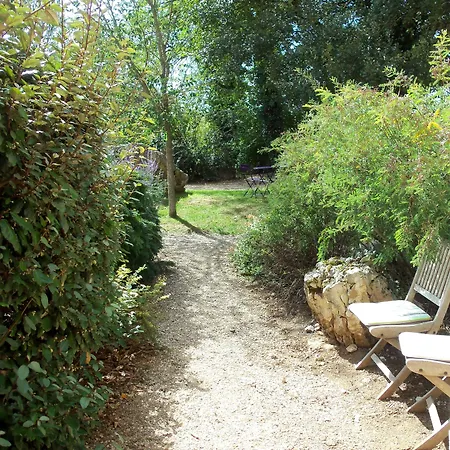 فندق مبيت وإفطار Et Jardin De Pierres