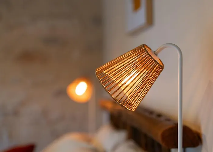 Et Jardin De Pierres ベッド・アンド・ブレックファスト Espédaillac