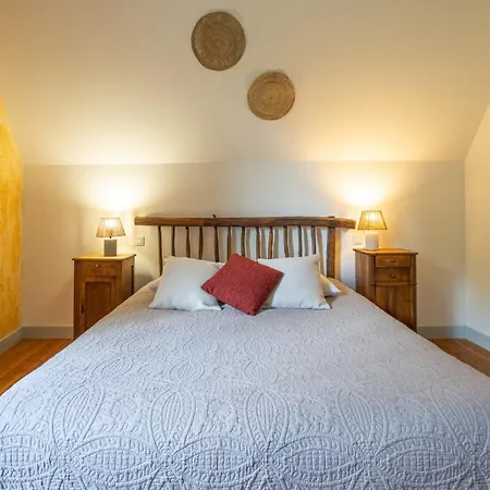 Et Jardin De Pierres Bed & Breakfast