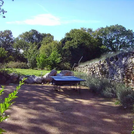 Et Jardin De Pierres 3*