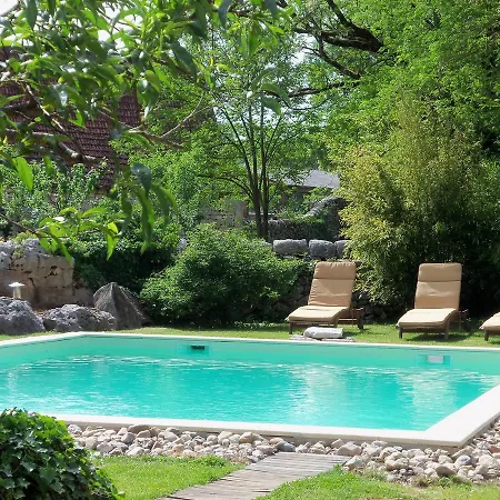Bed & Breakfast Et Jardin De Pierres Espedaillac